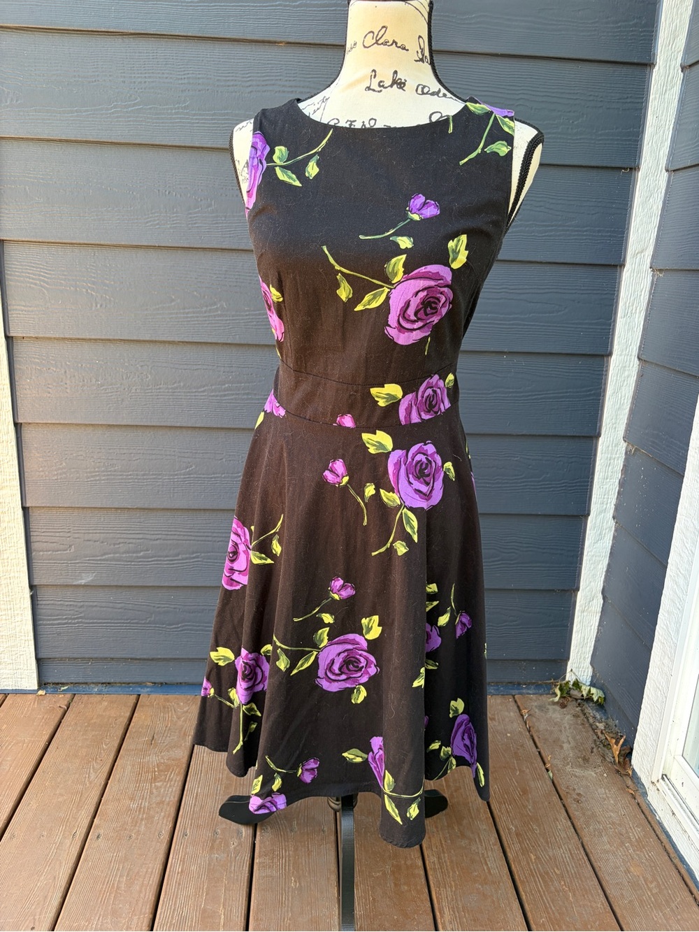 Sleeveless Black Midi Dress with Purple Rose Print